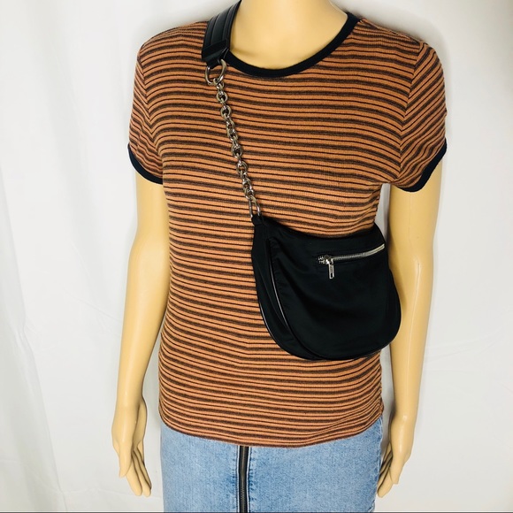 SOLD Brandy Melville Black Nylon Shoulder Bag - Picture 6 of 9